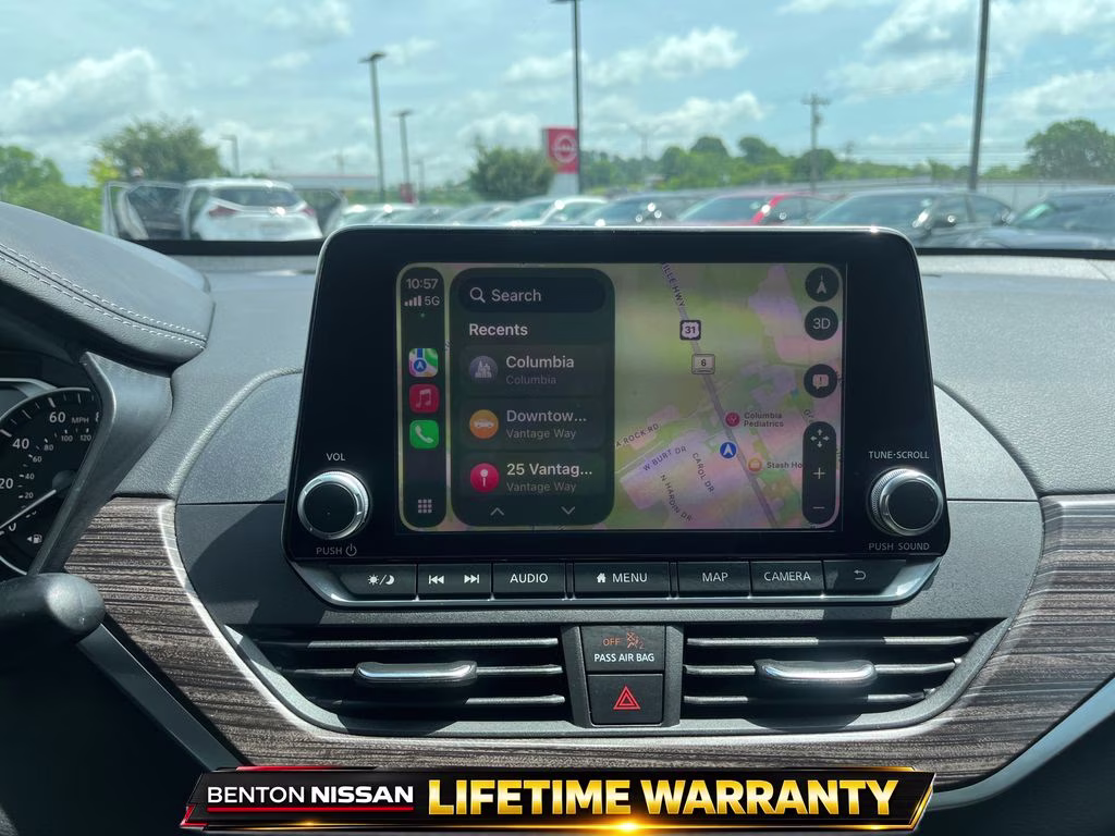 2021 Brilliant Silver Metallic Nissan Altima 2.5 SL FWD Sedan