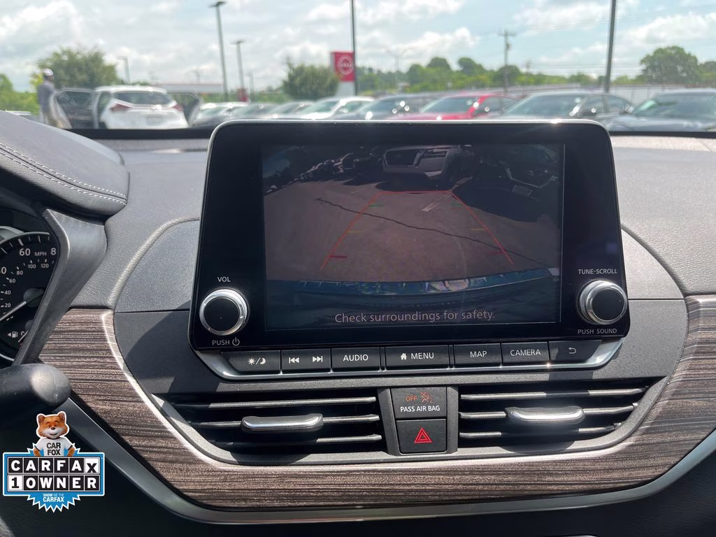 2021 Brilliant Silver Metallic Nissan Altima 2.5 SL FWD Sedan