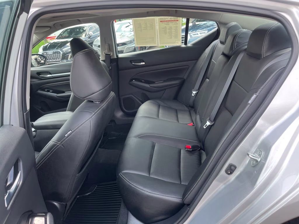 2021 Brilliant Silver Metallic Nissan Altima 2.5 SL FWD Sedan