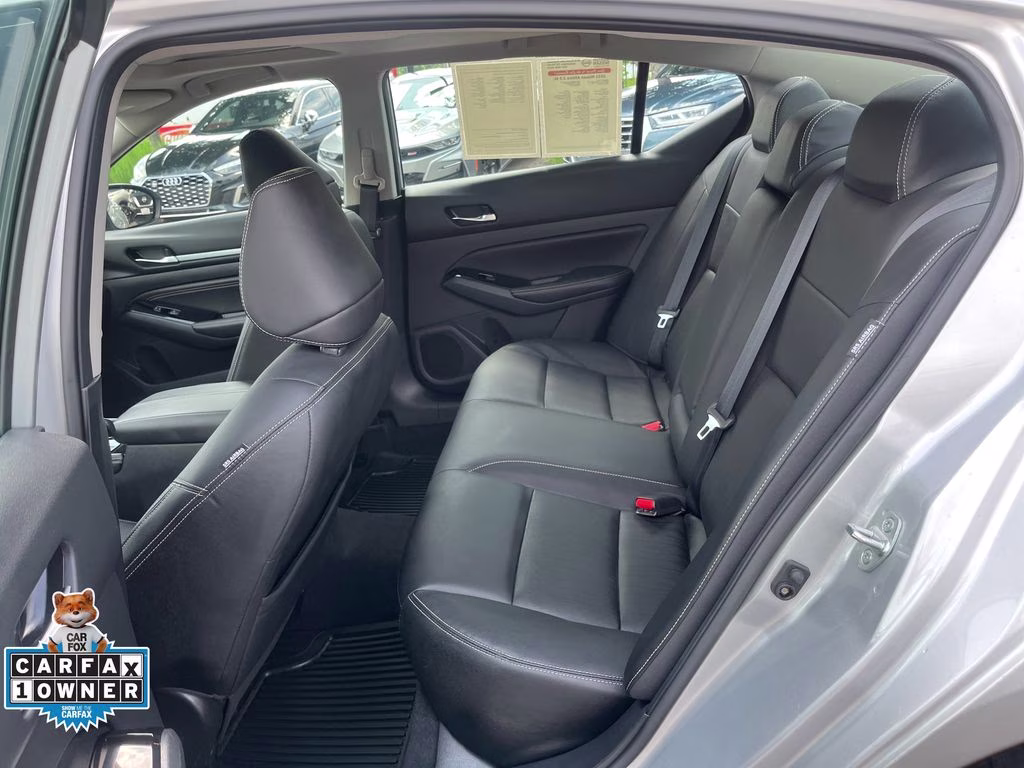 2021 Brilliant Silver Metallic Nissan Altima 2.5 SL FWD Sedan