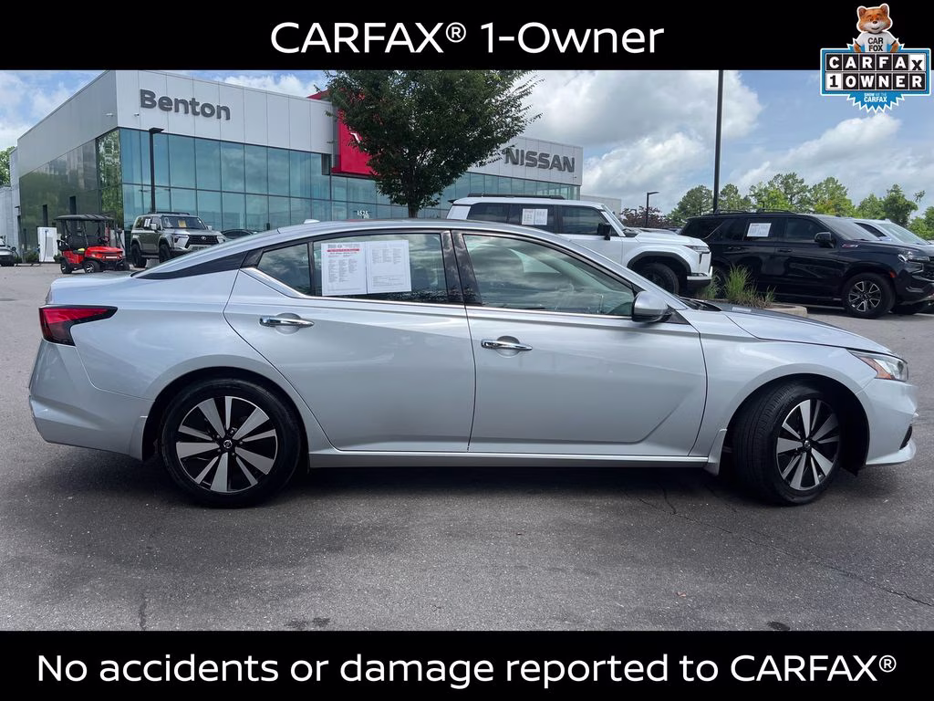 2021 Brilliant Silver Metallic Nissan Altima 2.5 SL FWD Sedan