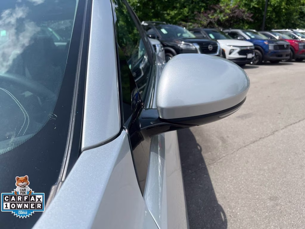 2021 Brilliant Silver Metallic Nissan Altima 2.5 SL FWD Sedan