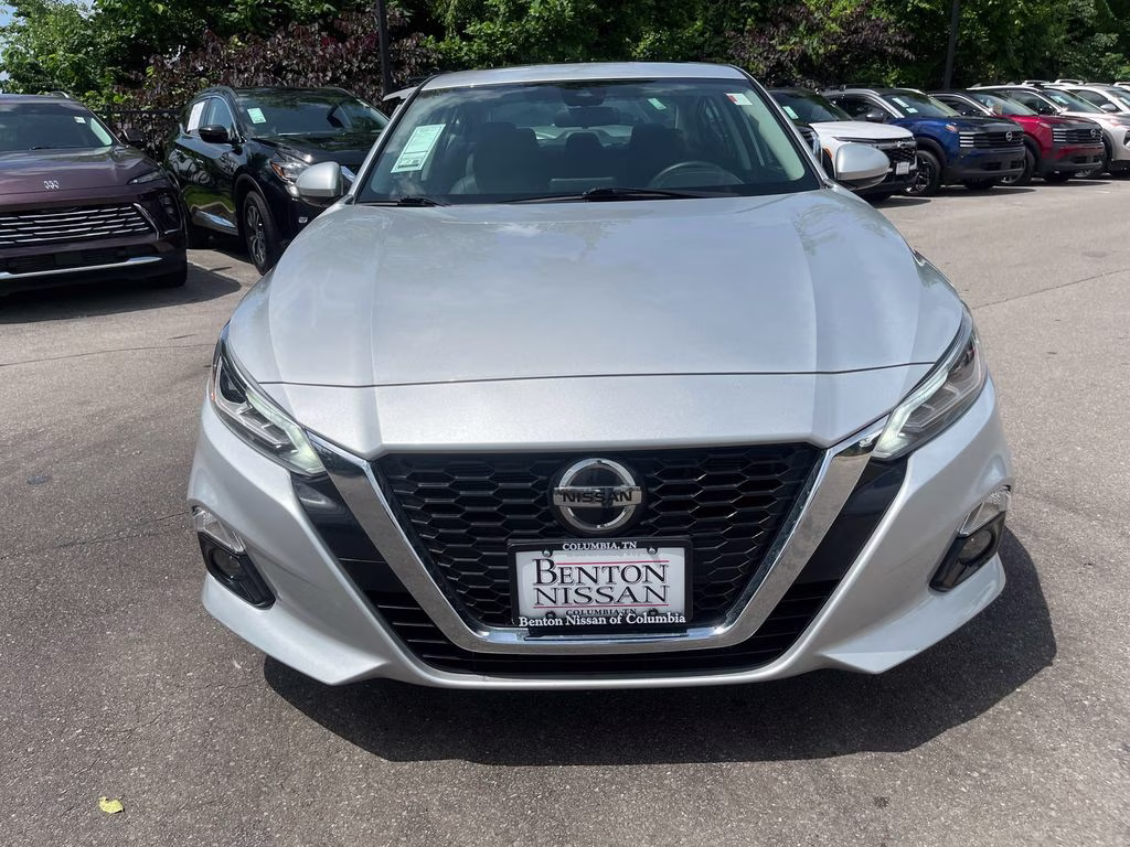 2021 Brilliant Silver Metallic Nissan Altima 2.5 SL FWD Sedan