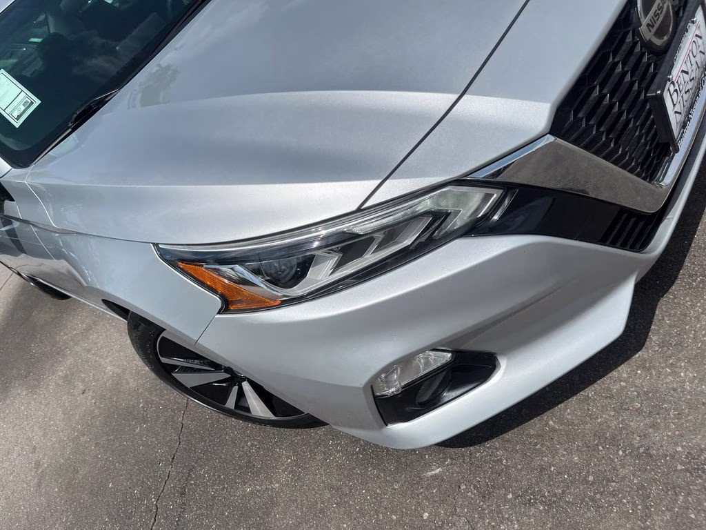 2021 Brilliant Silver Metallic Nissan Altima 2.5 SL FWD Sedan