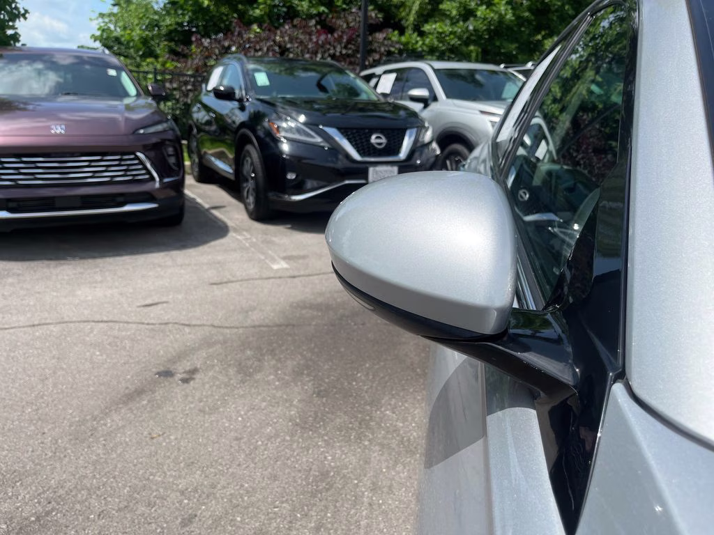 2021 Brilliant Silver Metallic Nissan Altima 2.5 SL FWD Sedan