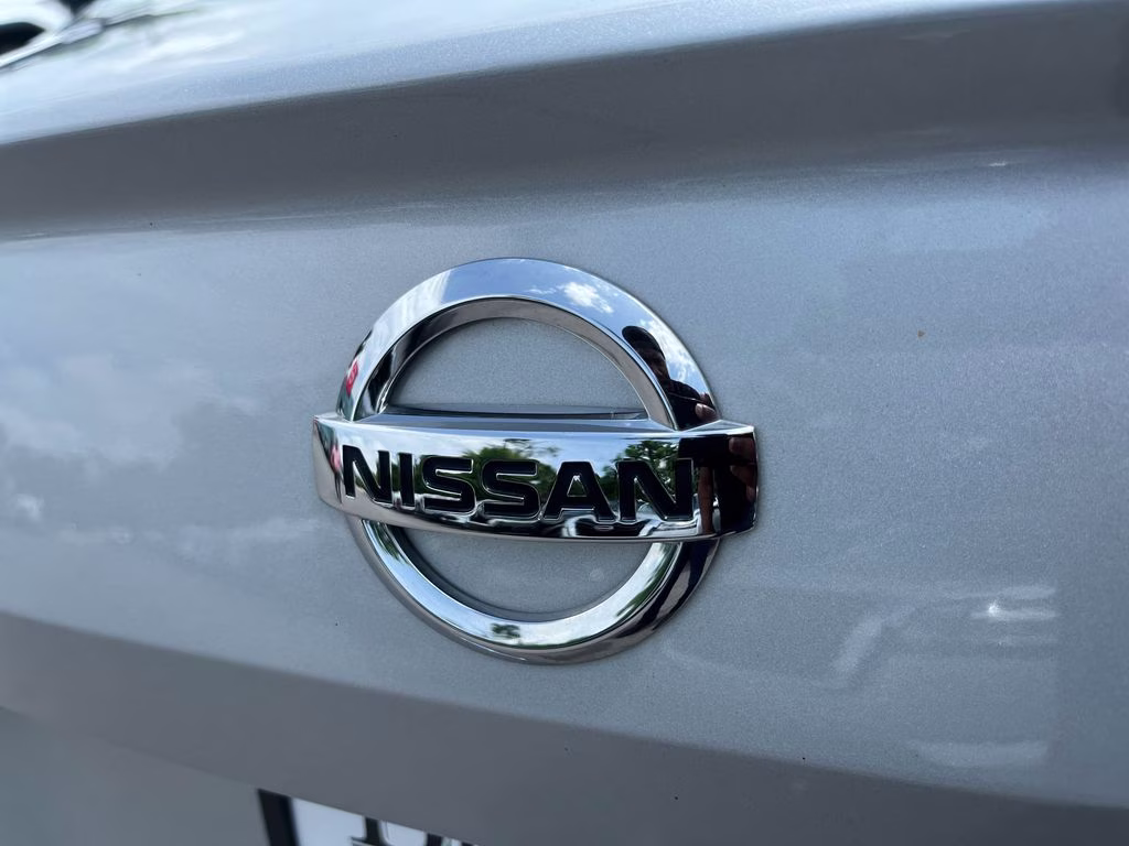 2021 Brilliant Silver Metallic Nissan Altima 2.5 SL FWD Sedan