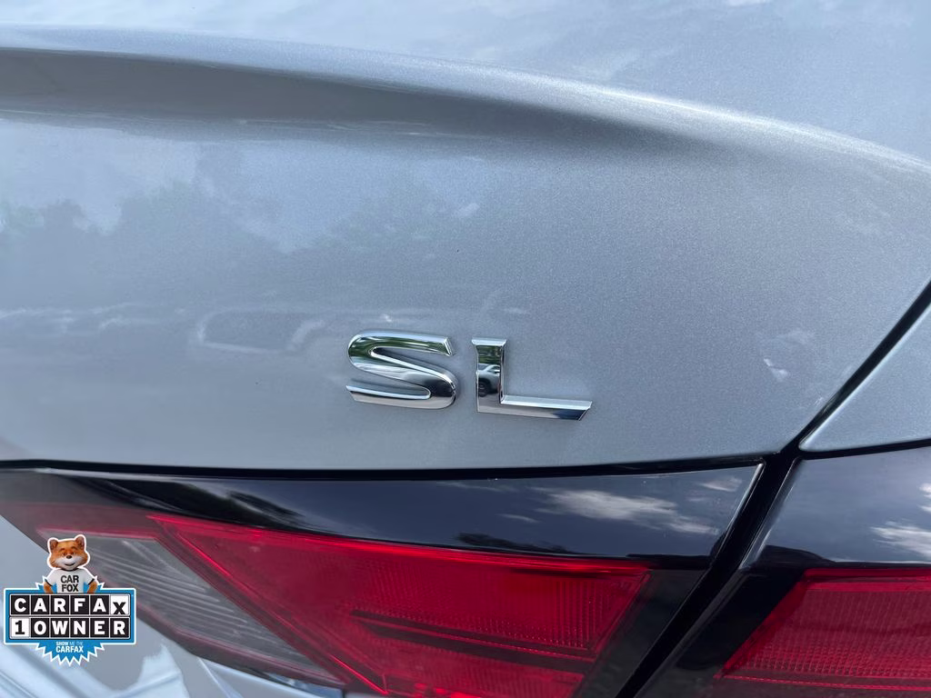2021 Brilliant Silver Metallic Nissan Altima 2.5 SL FWD Sedan