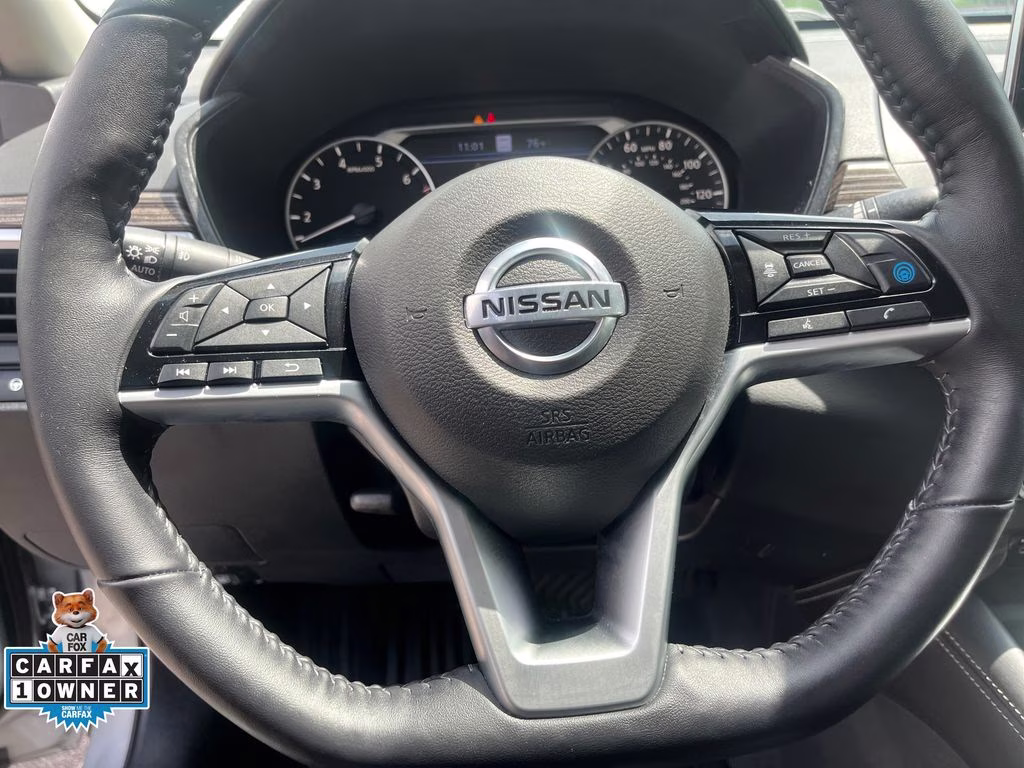 2021 Brilliant Silver Metallic Nissan Altima 2.5 SL FWD Sedan