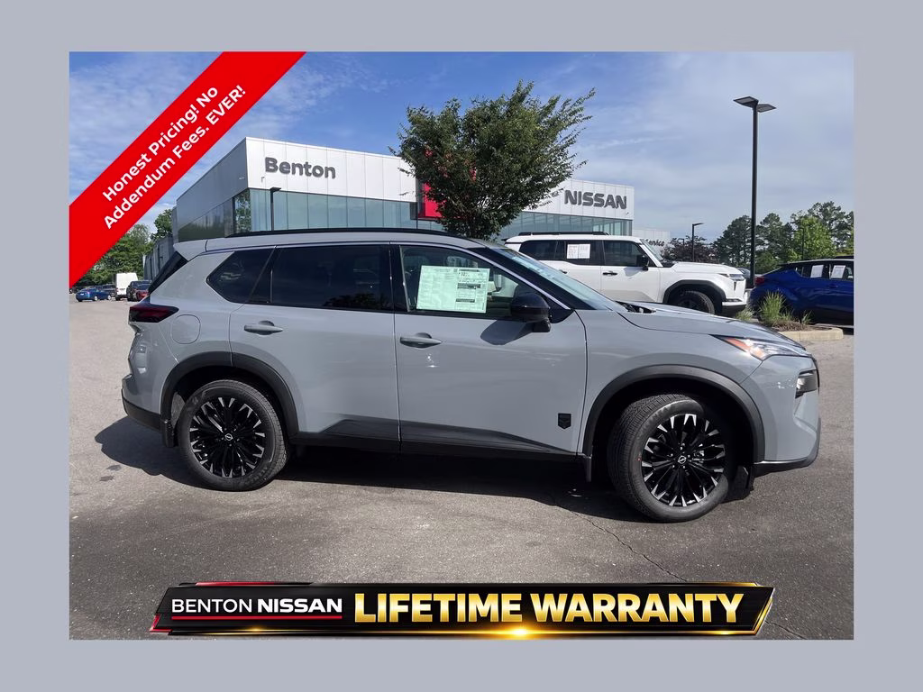 2026 Boulder Gray Pearl Nissan Rogue Dark Armor FWD SUV