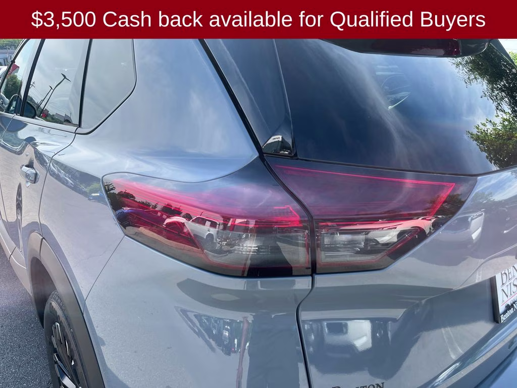 2026 Boulder Gray Pearl Nissan Rogue Dark Armor FWD SUV