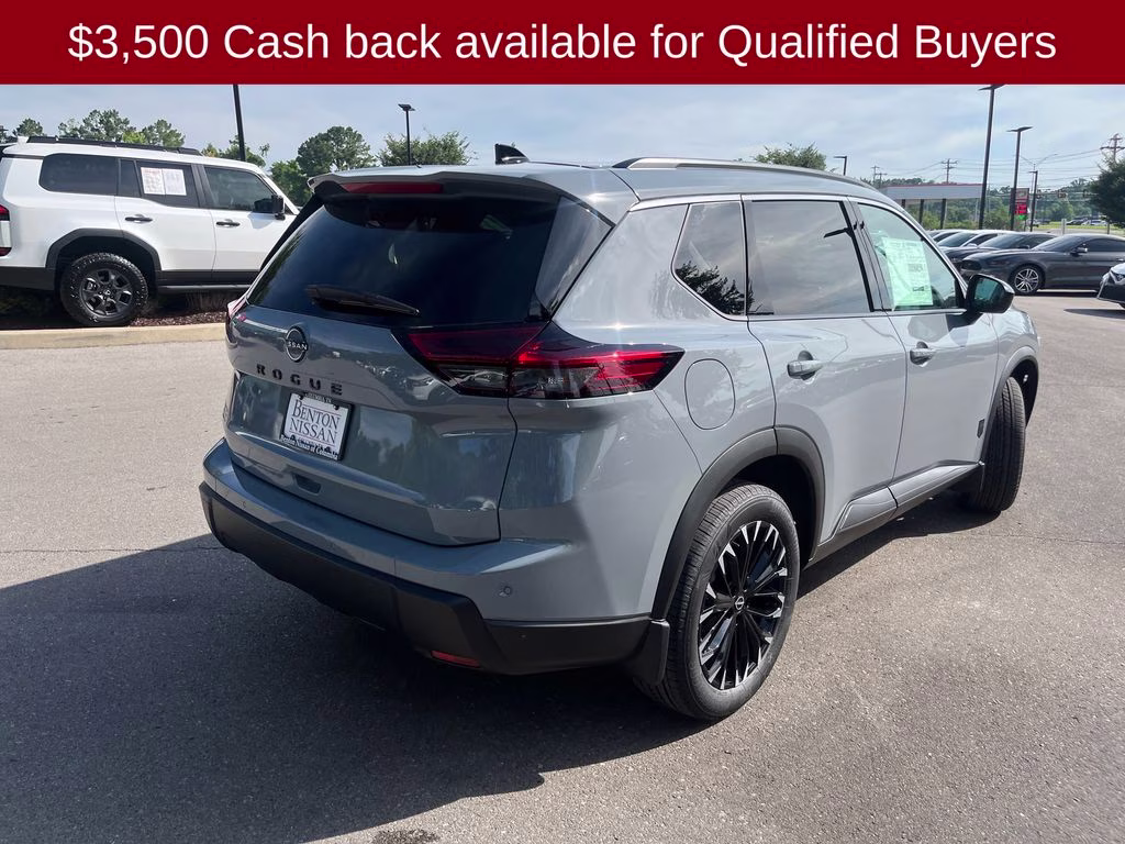 2026 Boulder Gray Pearl Nissan Rogue Dark Armor FWD SUV