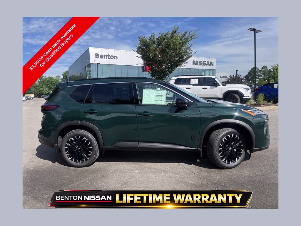 2026 Nissan Rogue Dark Armor's photo