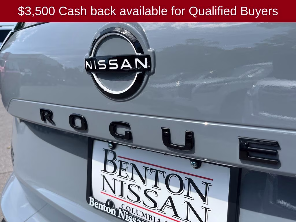 2026 Boulder Gray Pearl Nissan Rogue Dark Armor FWD SUV