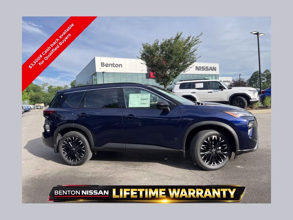 2026 Nissan Rogue Dark Armor's photo