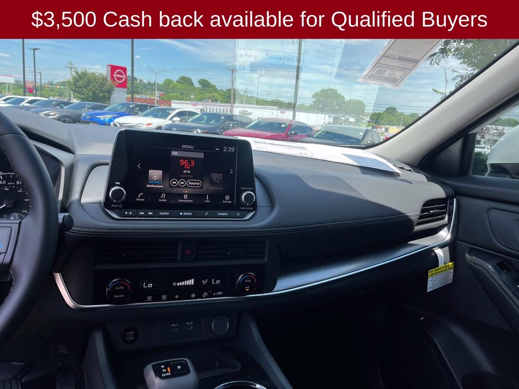 2026 Everest White Pearl Tricoat Nissan Rogue SV FWD SUV