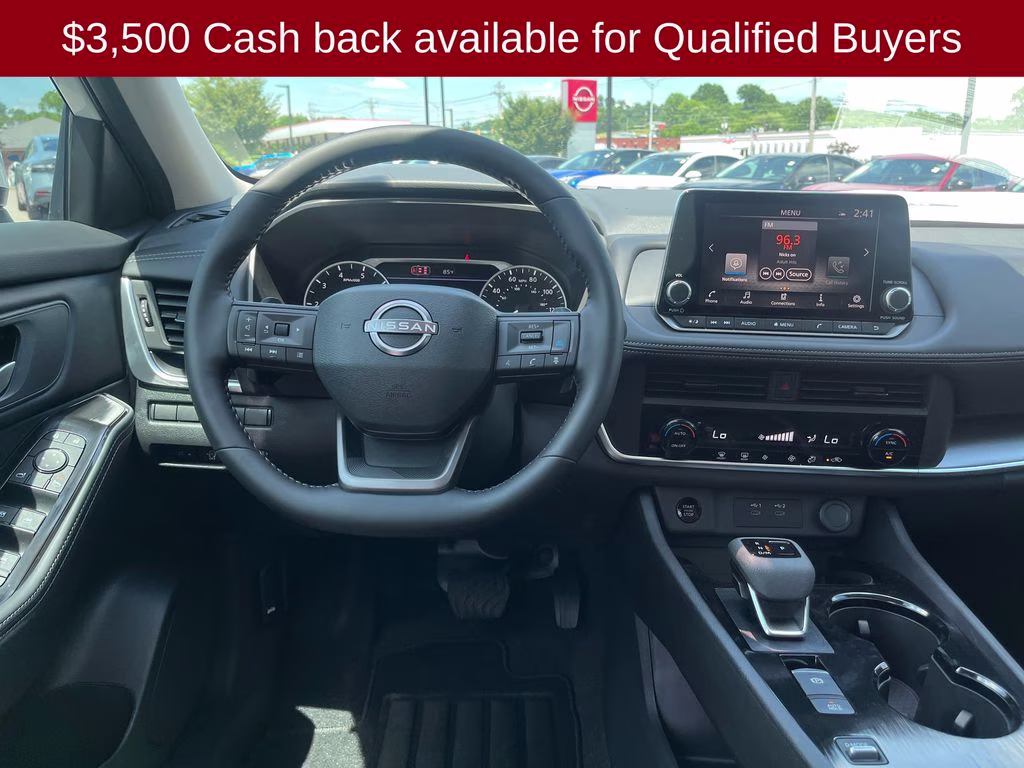 2026 Everest White Pearl Tricoat Nissan Rogue SV FWD SUV