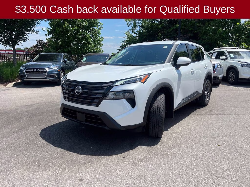 2026 Everest White Pearl Tricoat Nissan Rogue SV FWD SUV