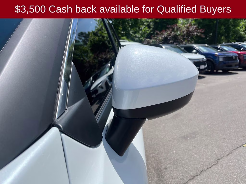 2026 Everest White Pearl Tricoat Nissan Rogue SV FWD SUV
