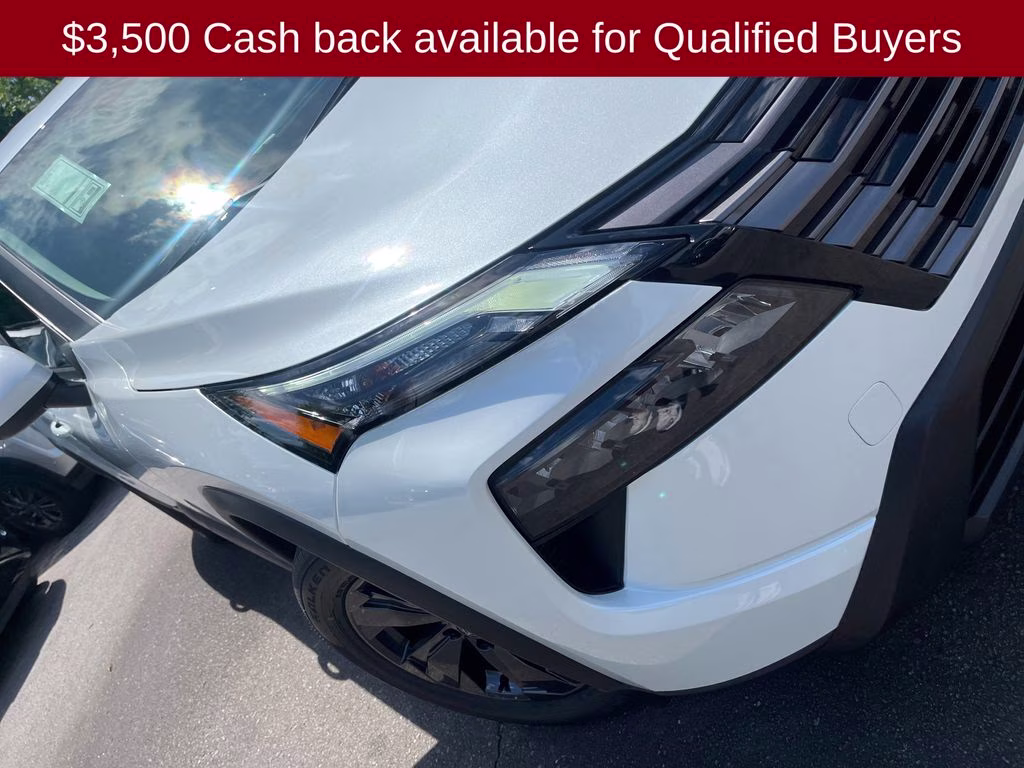 2026 Everest White Pearl Tricoat Nissan Rogue SV FWD SUV