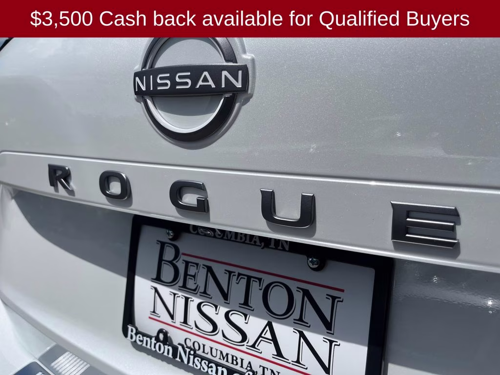 2026 Everest White Pearl Tricoat Nissan Rogue SV FWD SUV