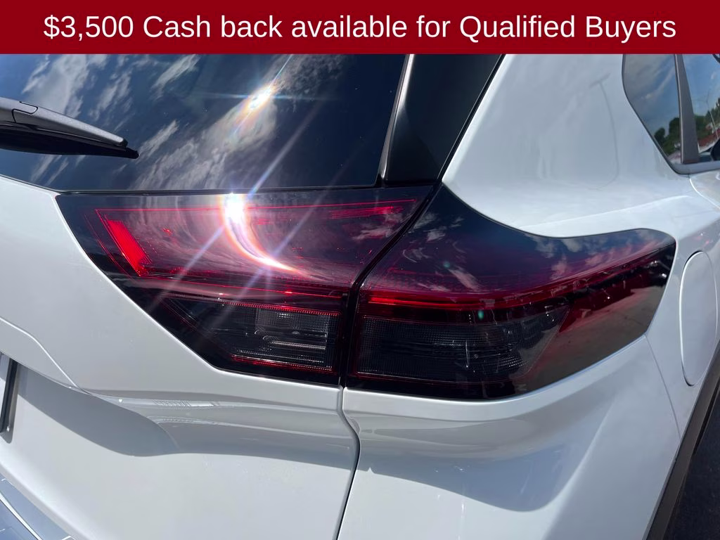 2026 Everest White Pearl Tricoat Nissan Rogue SV FWD SUV