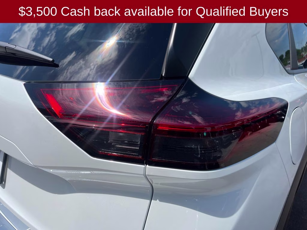 2026 Everest White Pearl Tricoat Nissan Rogue SV FWD SUV