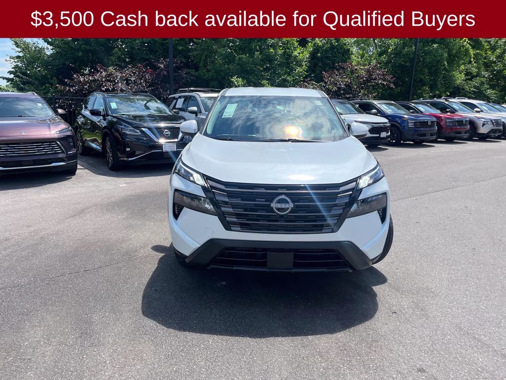 2026 Everest White Pearl Tricoat Nissan Rogue SV FWD SUV