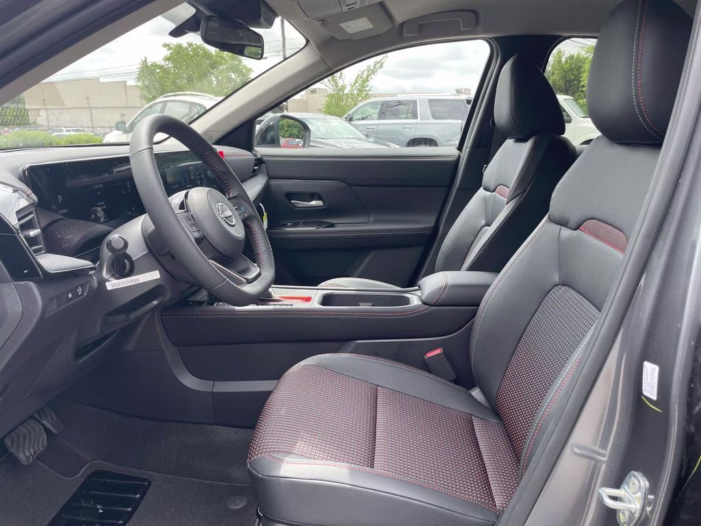 2026 Gun Metallic Nissan Kicks SR FWD SUV