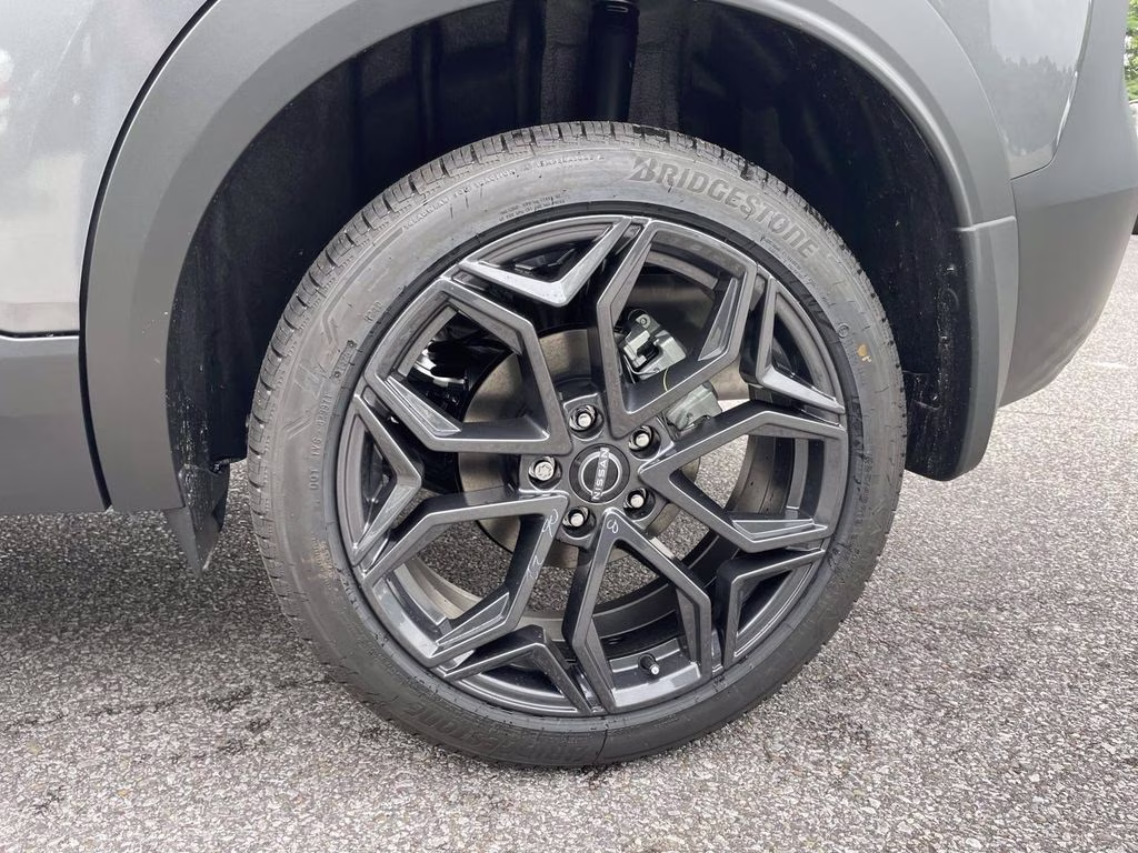 2026 Gun Metallic Nissan Kicks SR FWD SUV