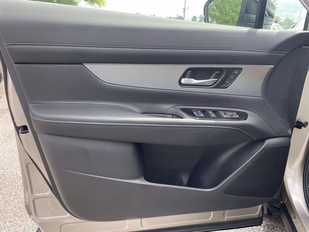 2026 Champagne Silver Metallic Nissan Murano Platinum AWD SUV