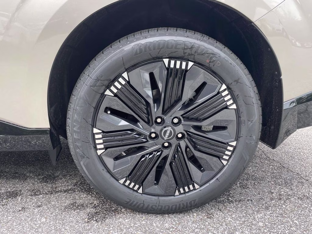2026 Champagne Silver Metallic Nissan Murano Platinum AWD SUV