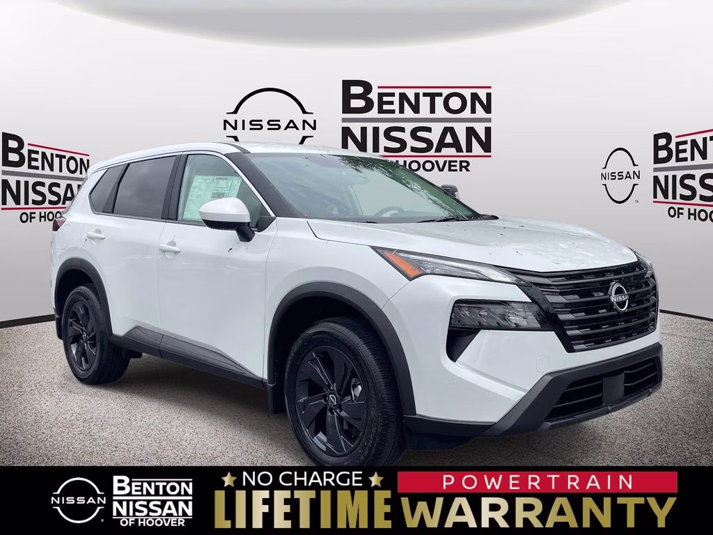 2026 Everest White Pearl Tricoat Nissan Rogue SV FWD SUV