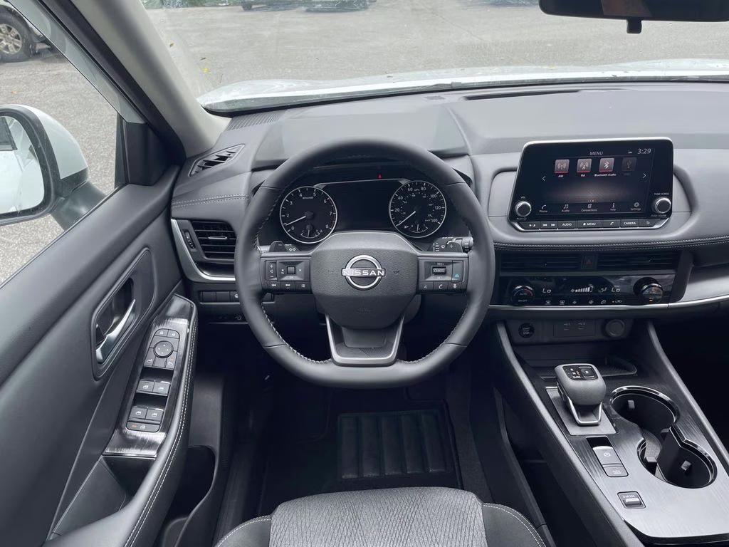 2026 Everest White Pearl Tricoat Nissan Rogue SV FWD SUV