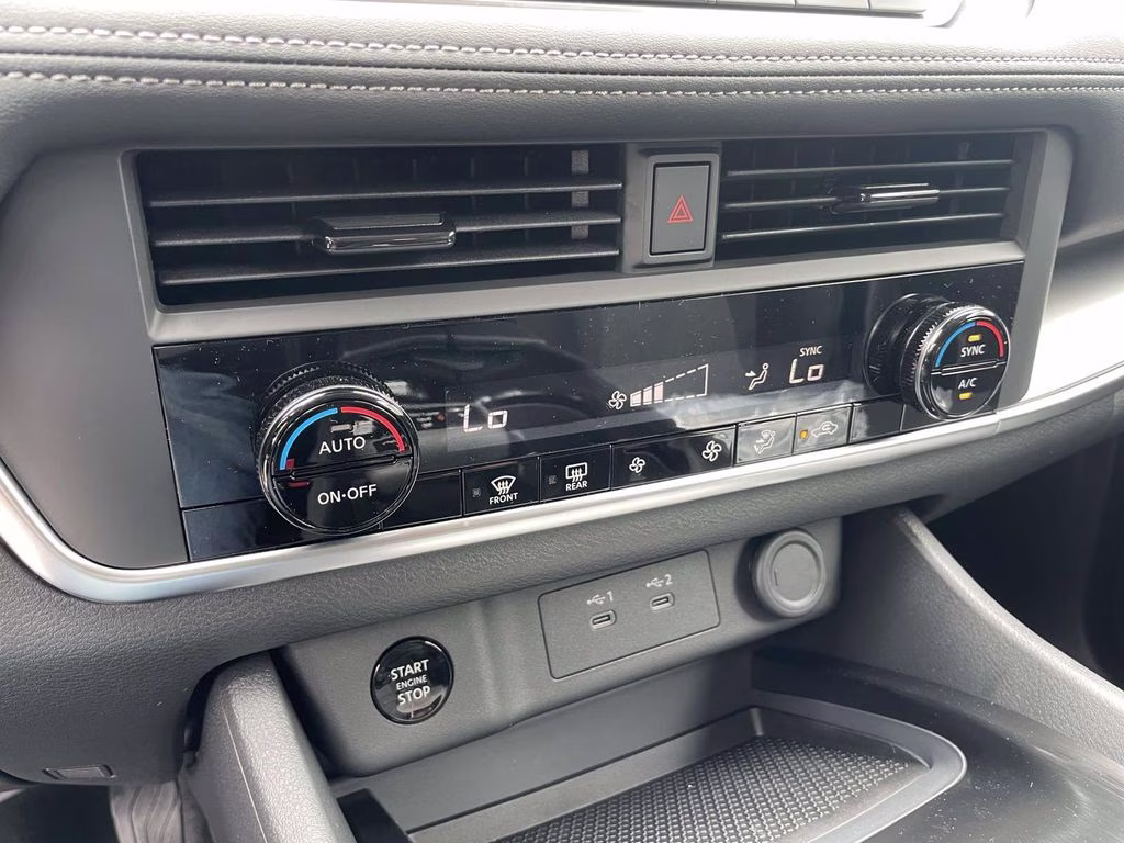 2026 Everest White Pearl Tricoat Nissan Rogue SV FWD SUV