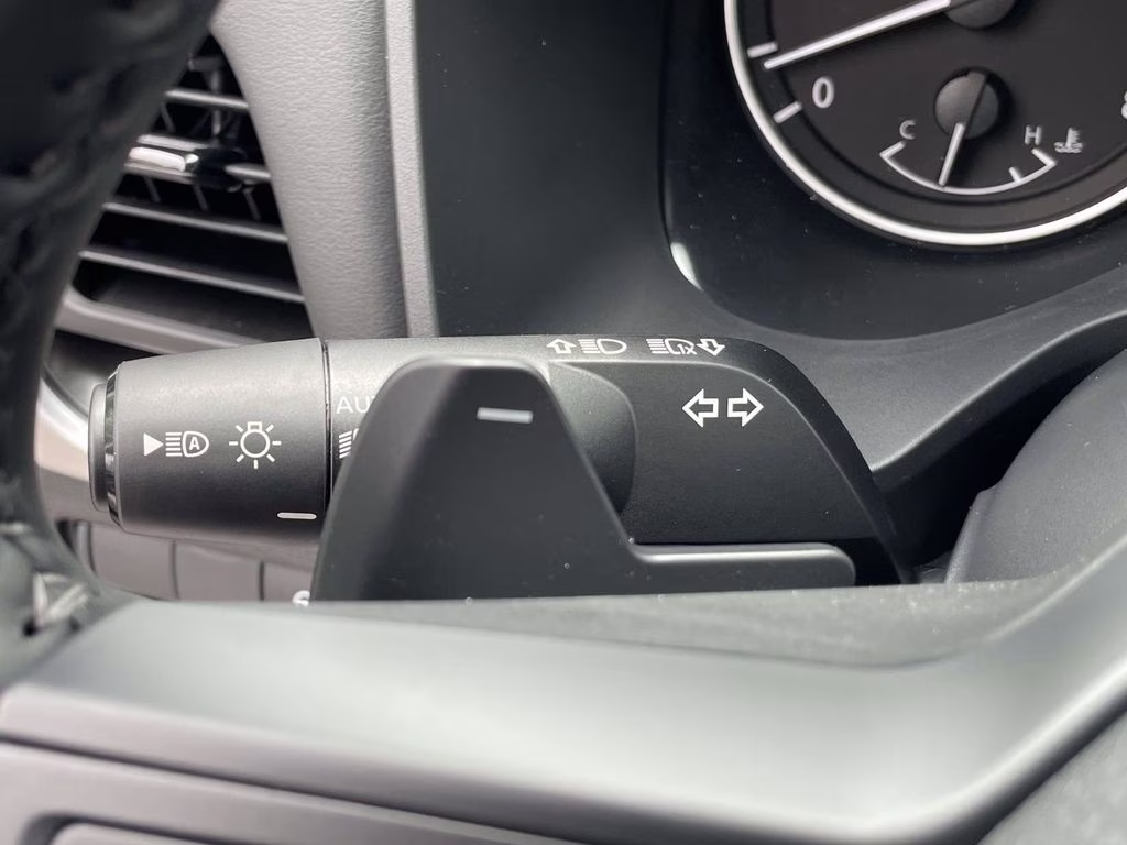 2026 Everest White Pearl Tricoat Nissan Rogue SV FWD SUV