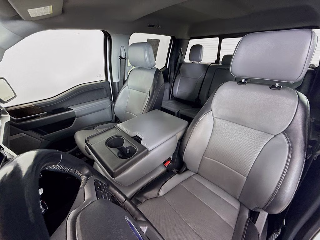 2021 Oxford White Ford F-150 Lariat 4X4 Truck