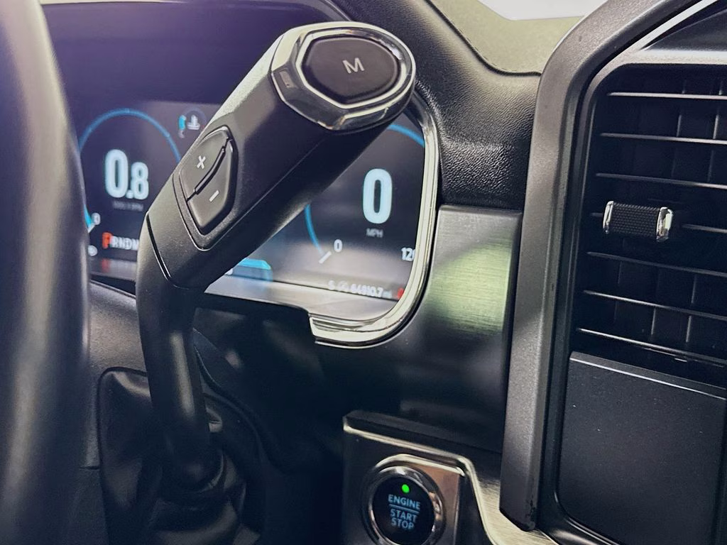 2021 Oxford White Ford F-150 Lariat 4X4 Truck