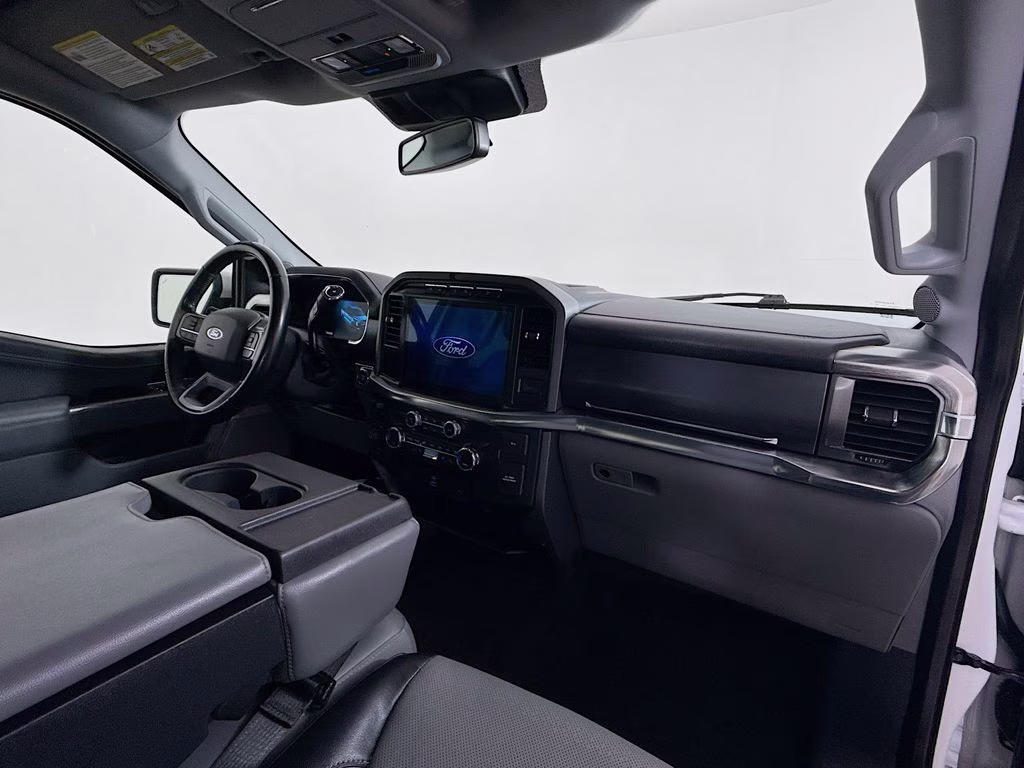 2021 Oxford White Ford F-150 Lariat 4X4 Truck