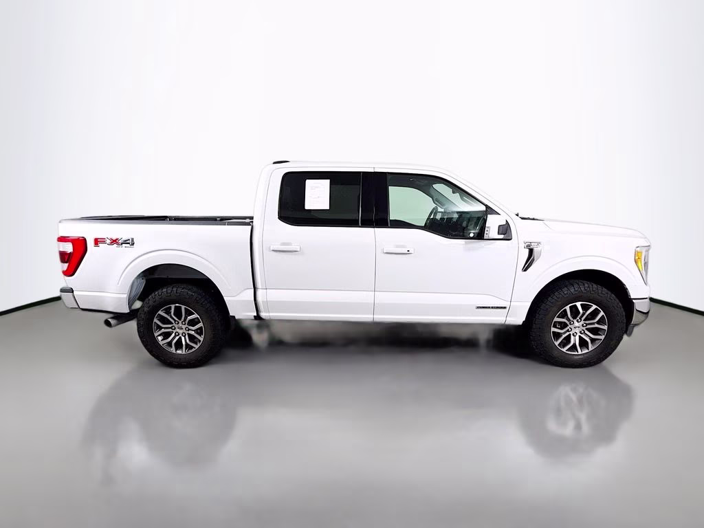 2021 Oxford White Ford F-150 Lariat 4X4 Truck