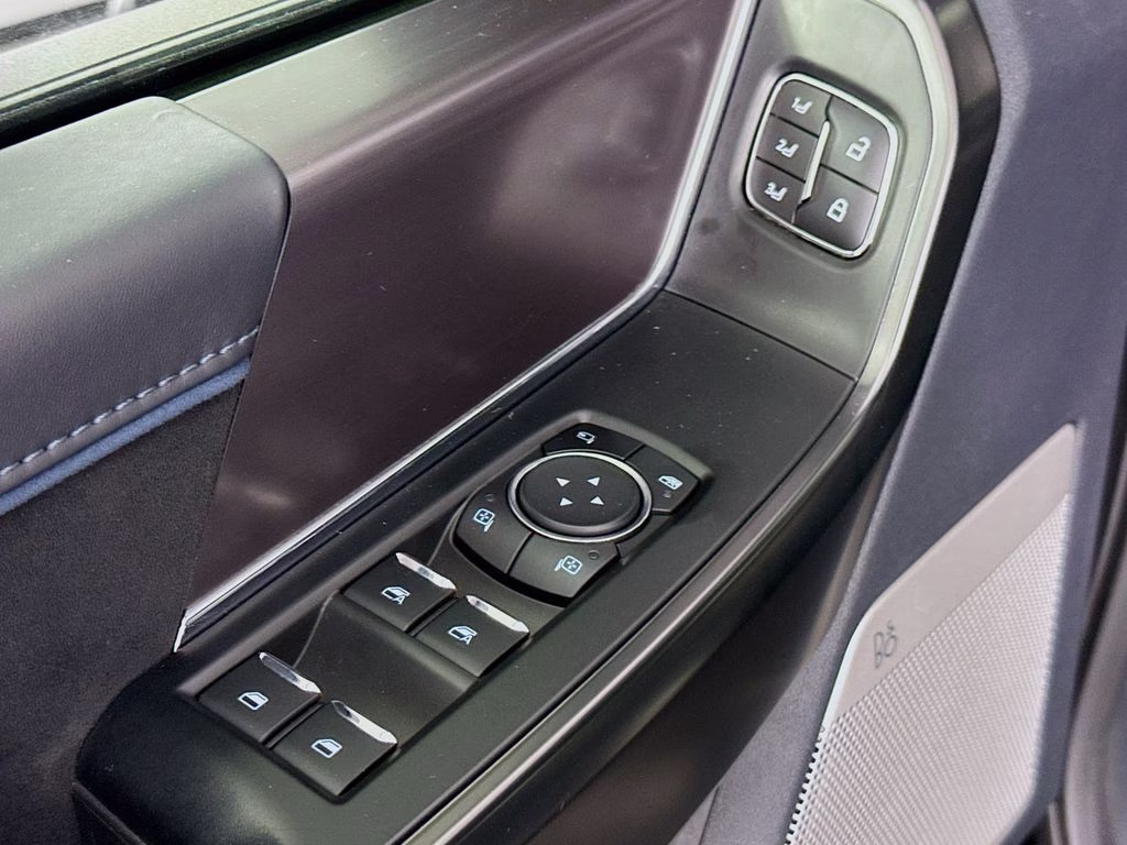 2024 Black Metallic Ford F-150 Platinum 4X4 Truck