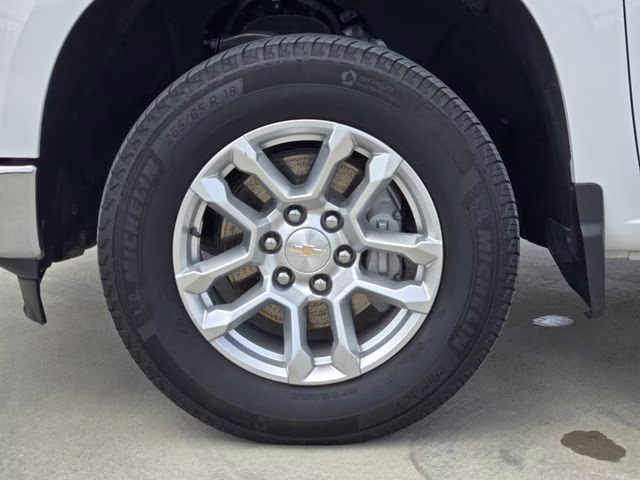 2025 Summit White Chevrolet Silverado 1500 LT 4X4 Truck