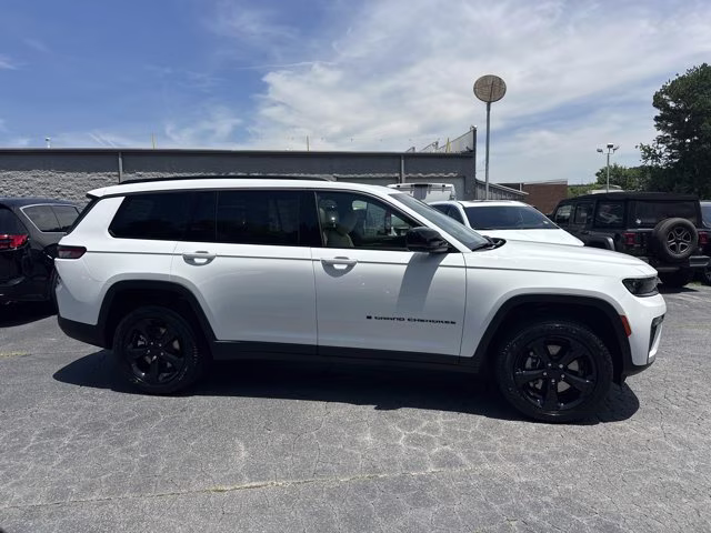 2026 Bright White Clearcoat Jeep Grand Cherokee L Limited 4X4 SUV