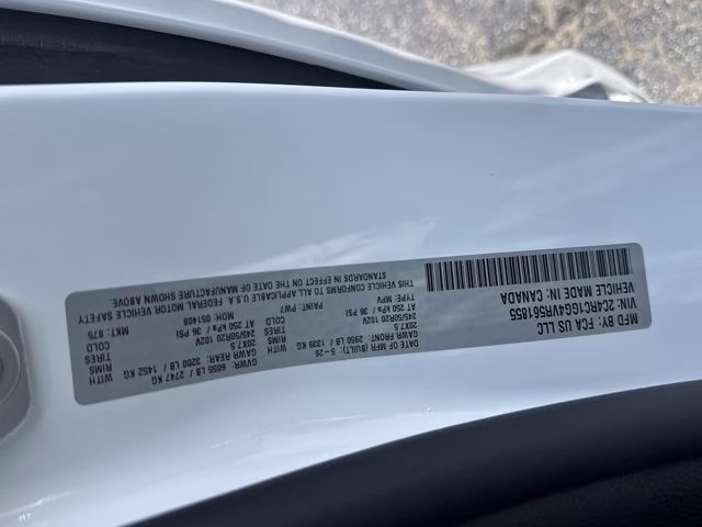 2027 Bright White Clearcoat Chrysler Pacifica Limited FWD Van