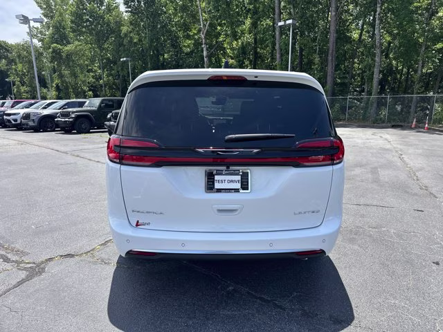 2027 Bright White Clearcoat Chrysler Pacifica Limited FWD Van