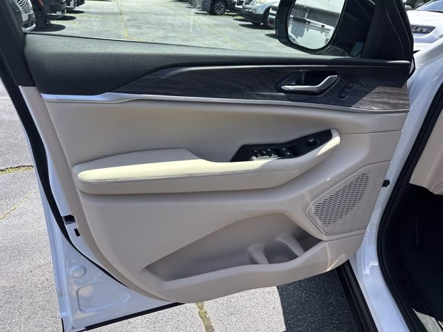 2026 Bright White Clearcoat Jeep Grand Cherokee L Limited 4X4 SUV