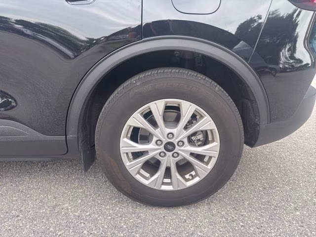 2023 Agate Black Metallic Ford Escape Active FWD SUV
