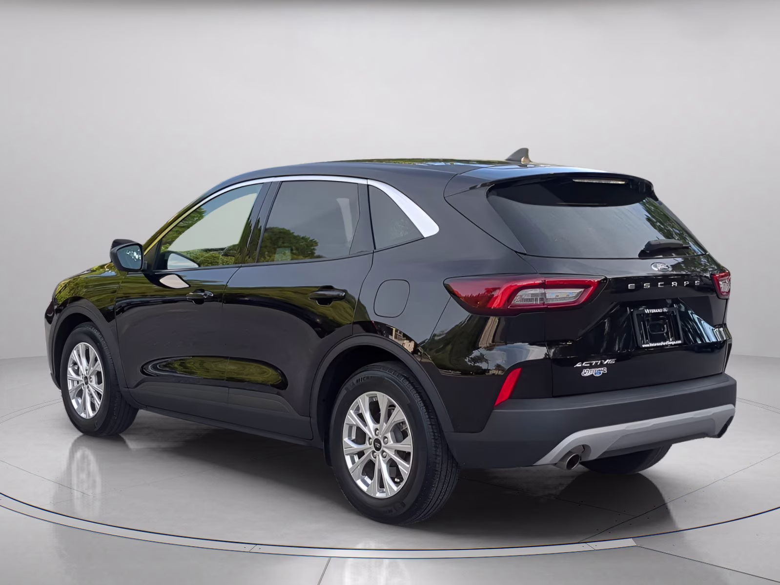 2023 Agate Black Metallic Ford Escape Active FWD SUV