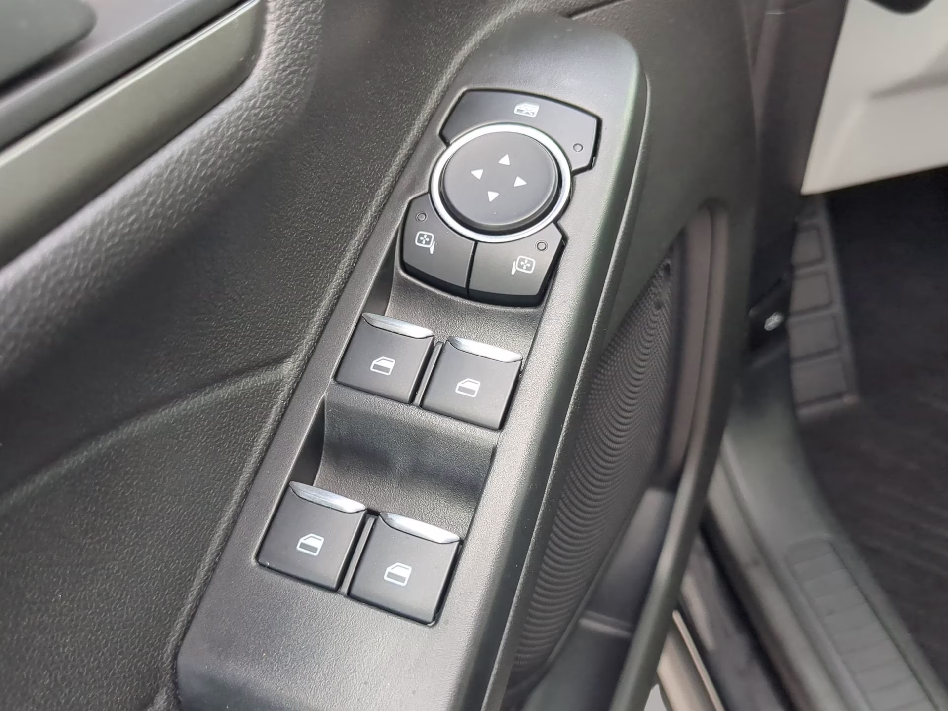 2023 Agate Black Metallic Ford Escape Active FWD SUV