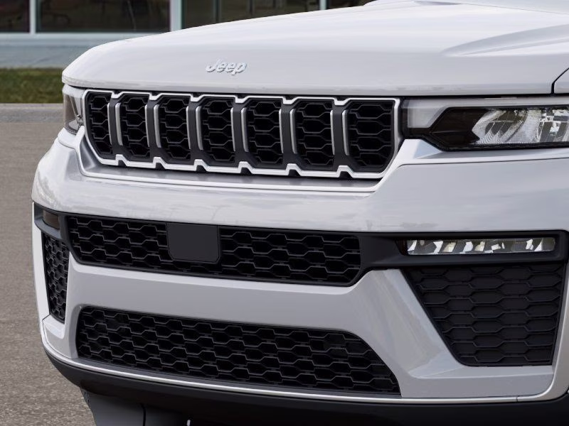 2026 Bright White Clearcoat Jeep Grand Cherokee Limited 4X4 SUV