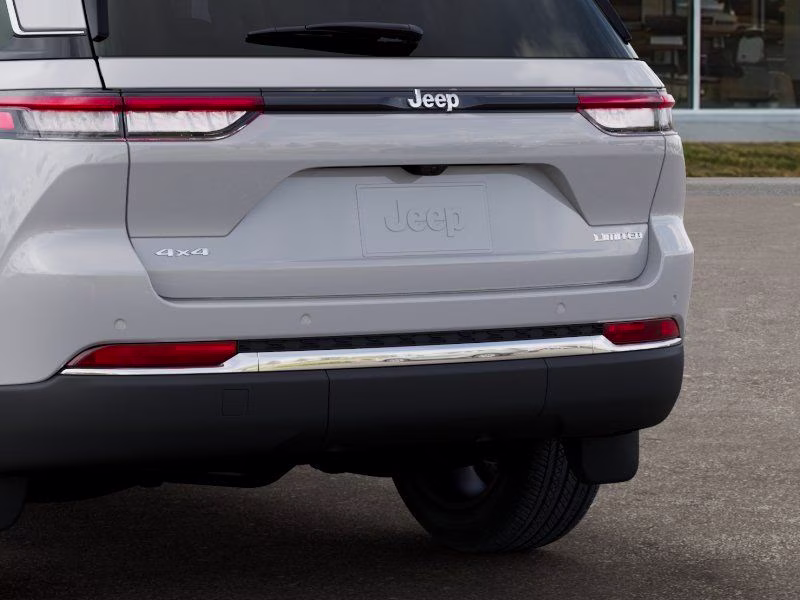 2026 Bright White Clearcoat Jeep Grand Cherokee Limited 4X4 SUV